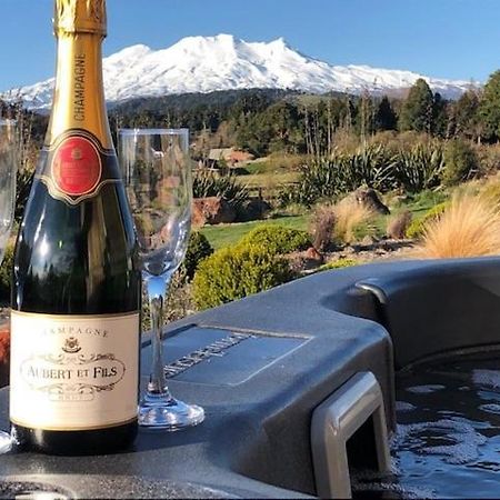 Heavenly Spa Views - Ohakune Holiday Home エクステリア 写真