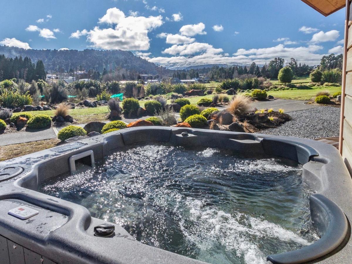 Heavenly Spa Views - Ohakune Holiday Home エクステリア 写真