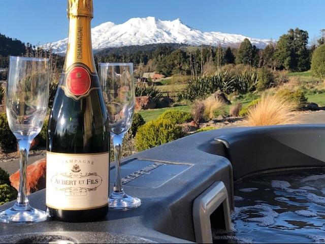 Heavenly Spa Views - Ohakune Holiday Home エクステリア 写真